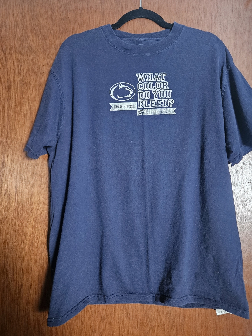 Men's Navy Short-Sleeve Graphic Crew Tee - 'What Color Do You Bleed?'